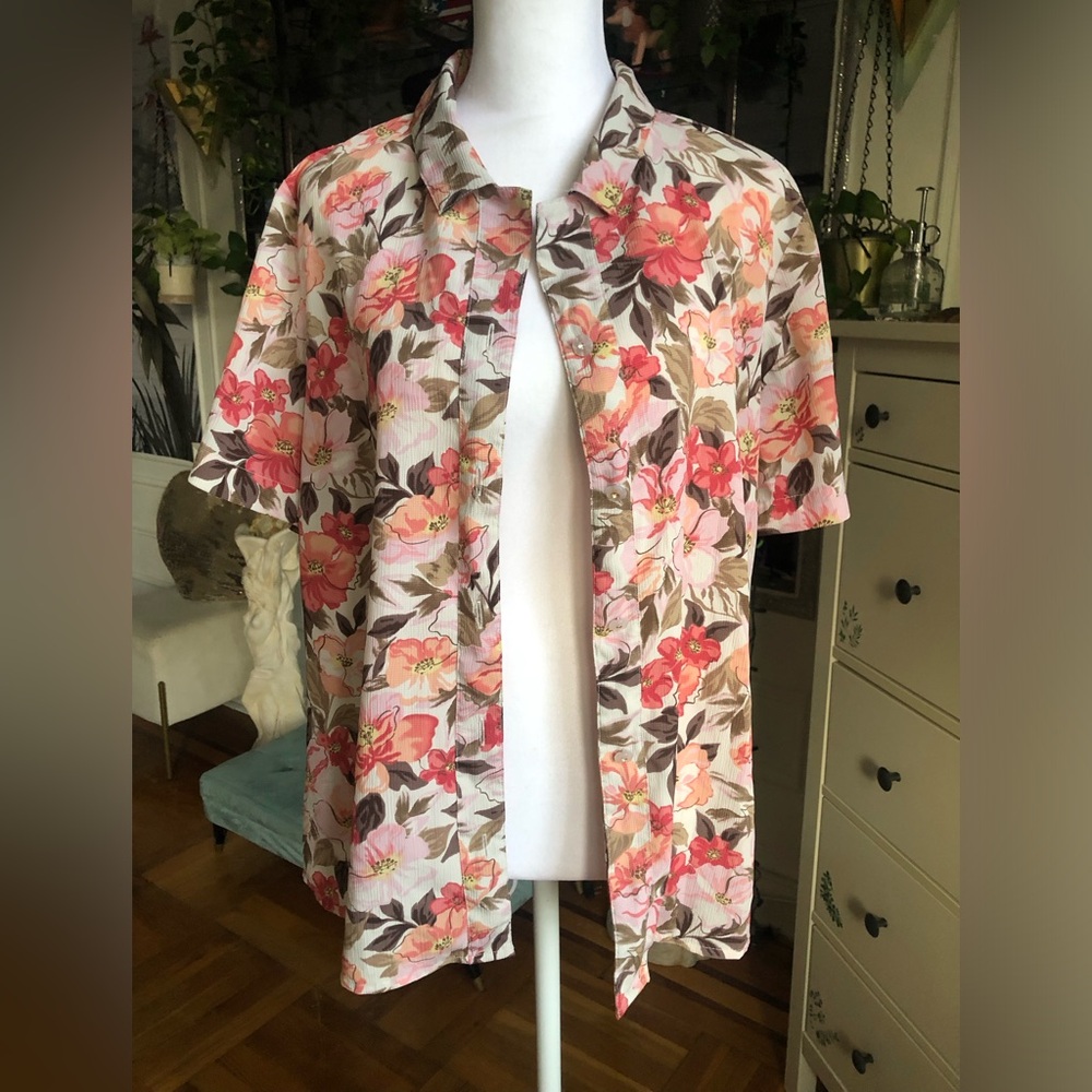 JACLYN SMITH FLORAL BLOUSE 💐